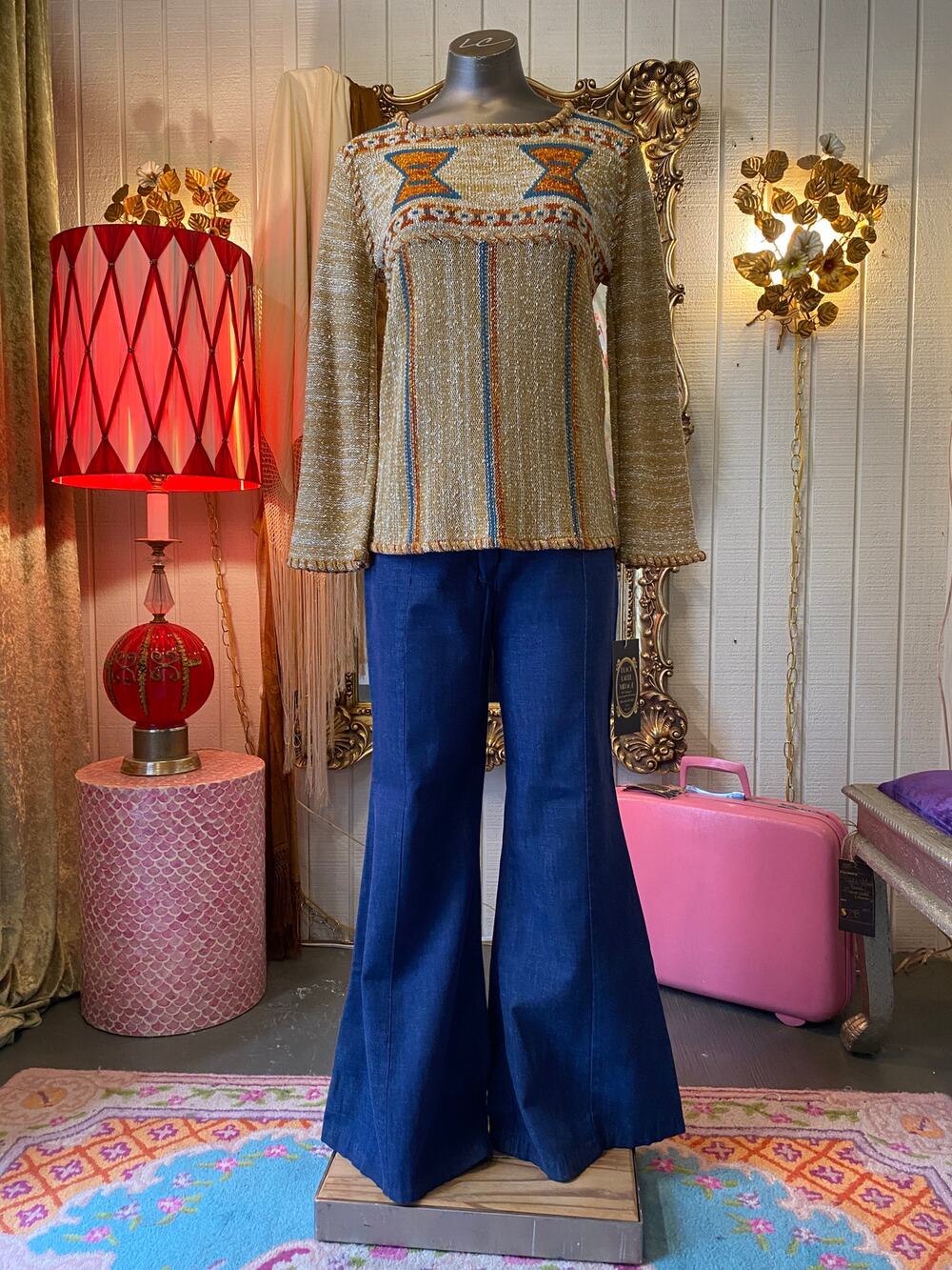 vintage 1970s denim bell-bottoms, 70s jeans, flared leg, hippie boho, small 26
